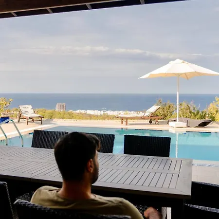 Esentepe Hillside - Panoramic Pool & Sea View 4-bedroom By Azur Prime ヴィラ